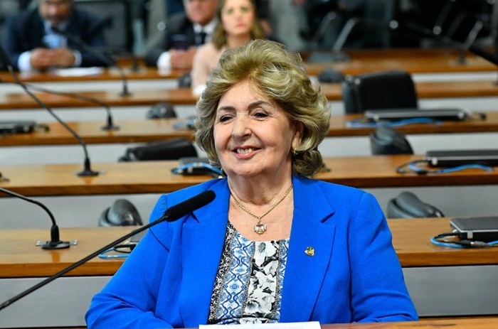 TVs e rádios públicas devem veicular mensagens contra maus-tratos infantis e drogas