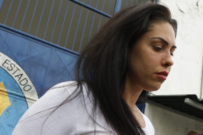 Acusada por morte do filho, Monique Medeiros volta à prisão