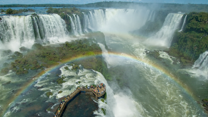 Cataratas do Iguaçu está entre as melhores atrações turísticas do mundo