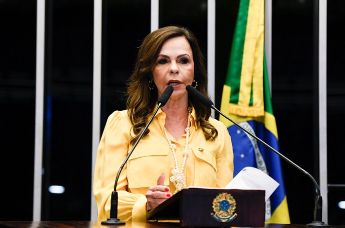 Projeto que concede bolsas de pesquisa a servidores públicos volta à Câmara