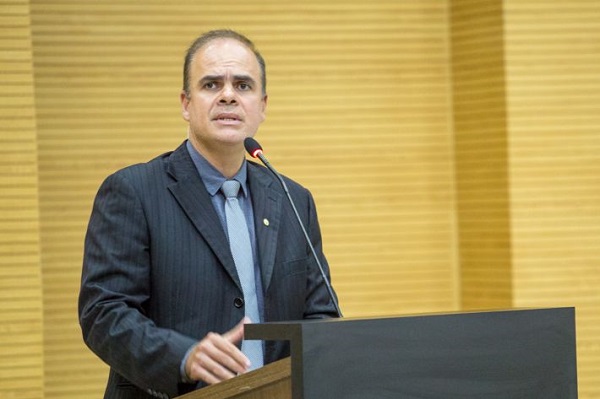 Deputado Alan Queiroz pede a concessão do auxílio emergencial para revitalização de estradas rurais em Guajará-Mirim