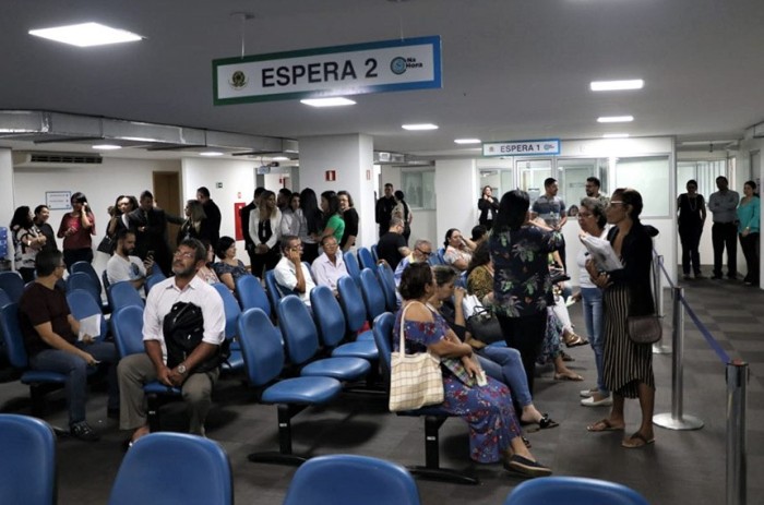 MP cria programa para reduzir filas no INSS e reorganiza cargos federais