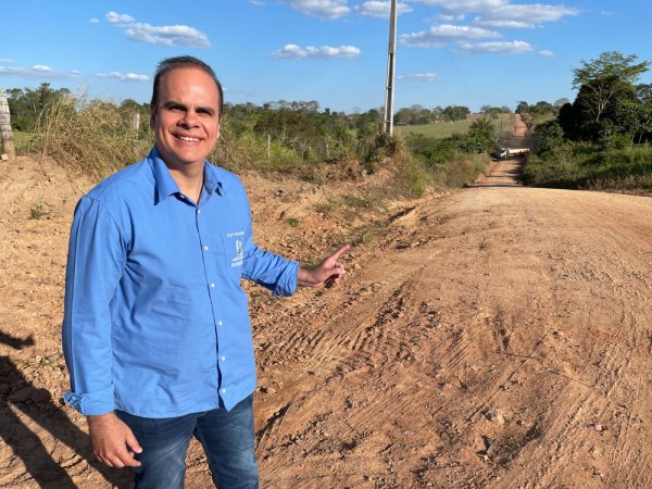 Deputado Alan Queiroz indica a revitalização de estrada rural em Candeias do Jamari