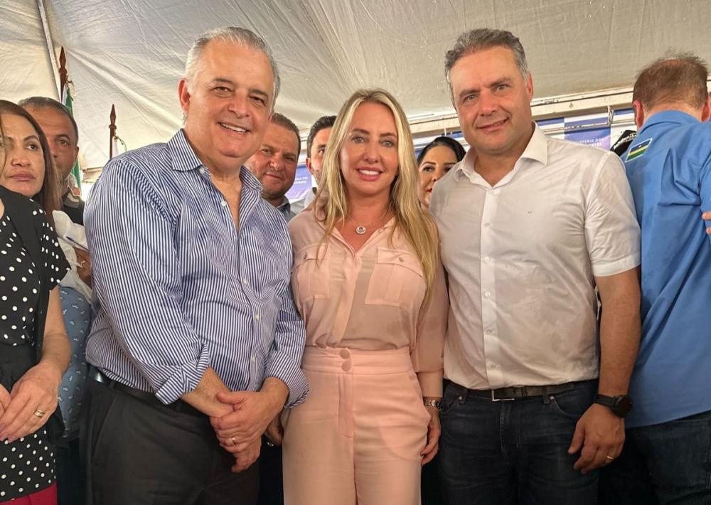 Ieda Chaves participa de entrega de Porto em Guajará e reforça a necessidade de investimentos