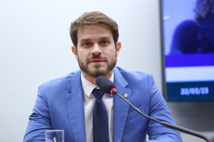 Comissão aprova projeto que prevê BPC em dobro para pessoa com deficiência na ausência dos pais