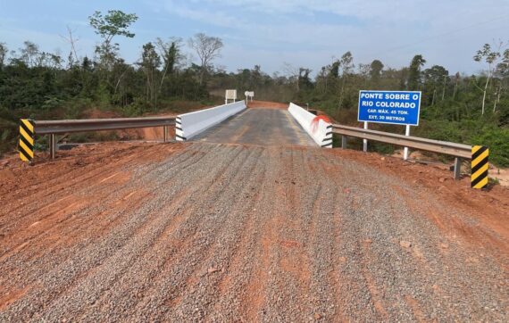 Tráfego de veículos é liberado na ponte sobre o rio Colorado na RO-490