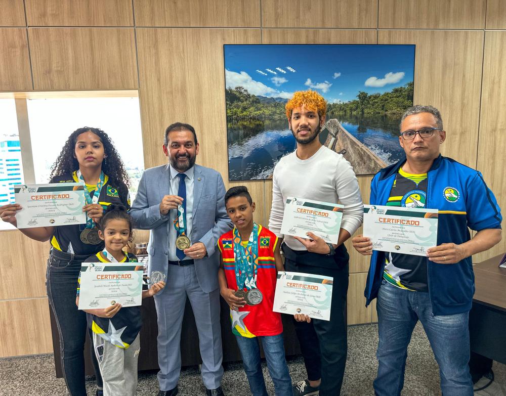 Deputado Laerte Gomes recebe membros da Delegação Rondoniense de Kung-fu Wushu