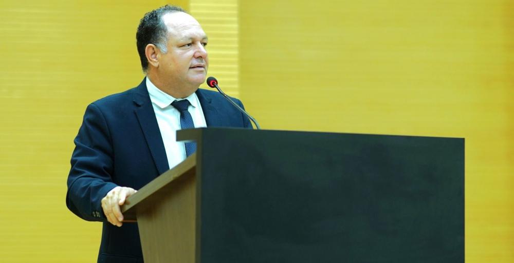 Pedro Fernandes alerta sobre ações de fiscalização em propriedades escrituradas em Monte Negro