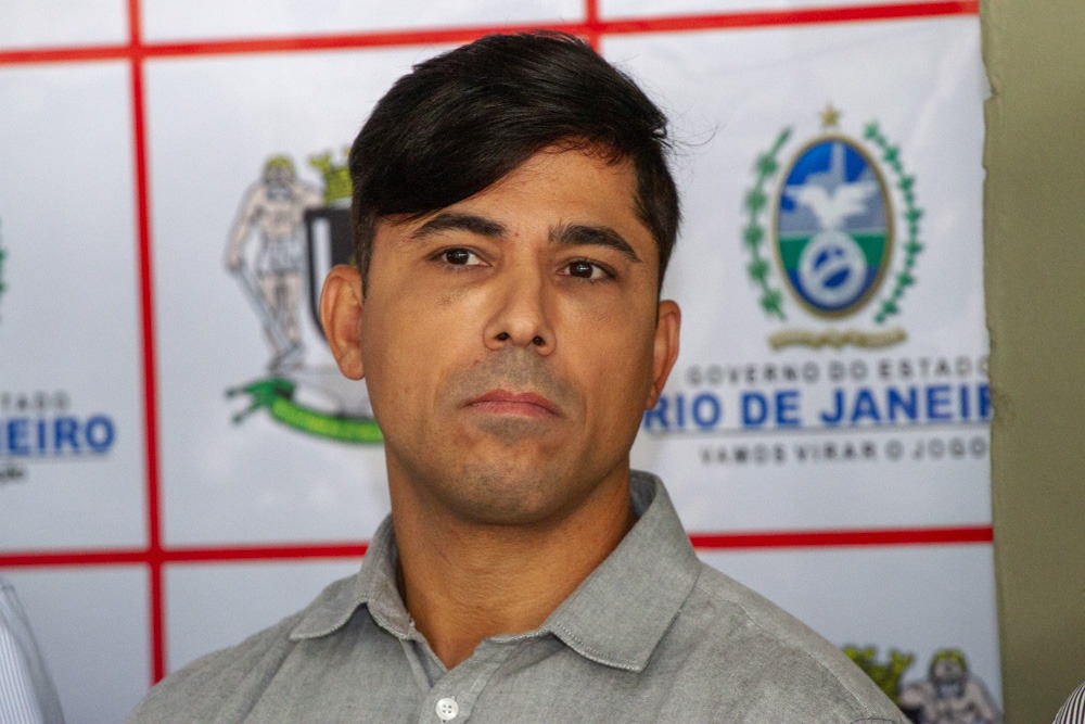 Prefeito diz que castrar mulheres é a solução para diminuir o número de crianças na cidade