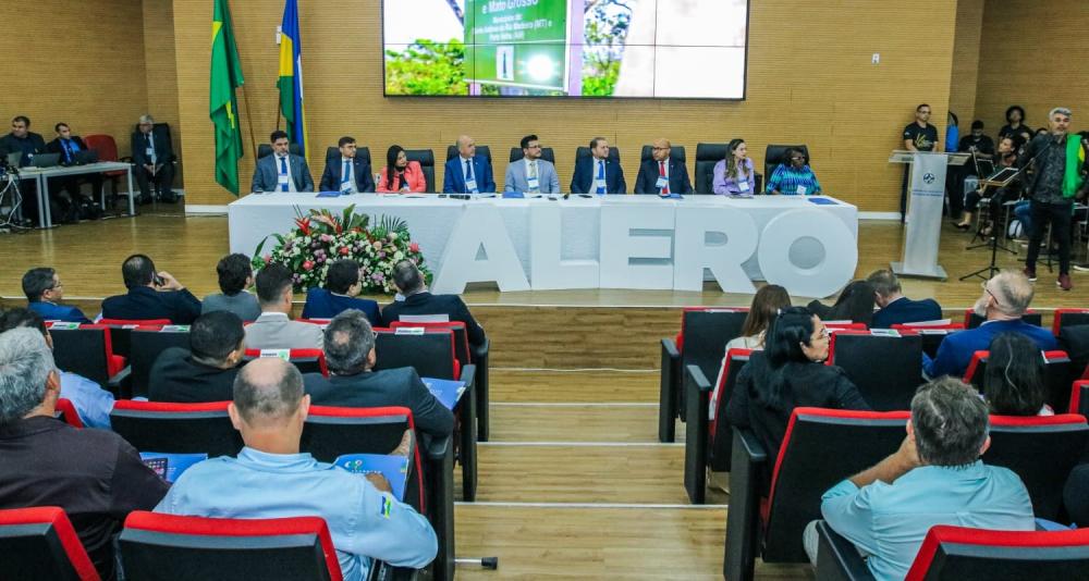 Encontro em Porto Velho discute a importância das comissões de Constituição e Justiça e de Redação