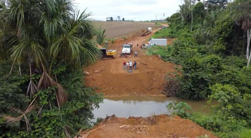 Deputado Pedro Fernandes anuncia construção de ponte na Linha 110 em Cujubim