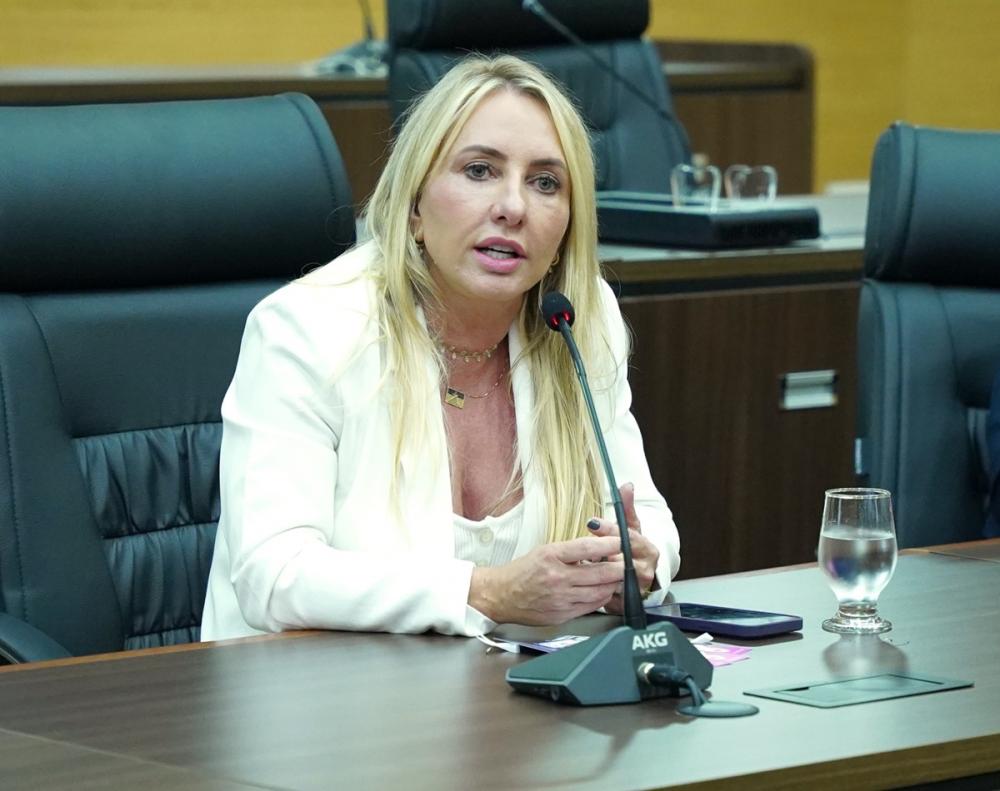 Ieda Chaves destina R$ 150 mil para atender os Agentes Comunitários de Saúde de Vale do Anari