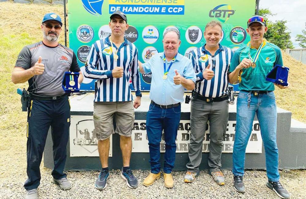 Pedro Fernandes recebe medalha Marechal Rondon do tiro desportivo de Rondônia