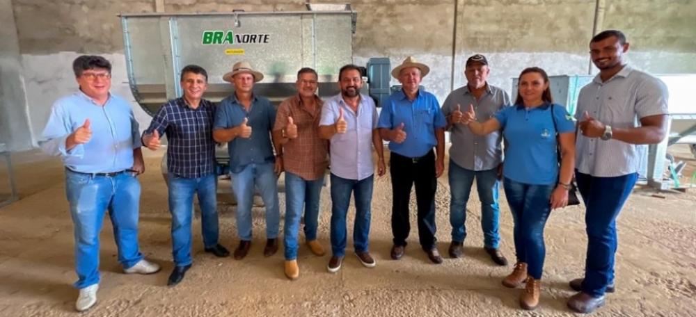 Deputado Laerte Gomes entrega fábrica de ração para Cooperativa de Castanheiras