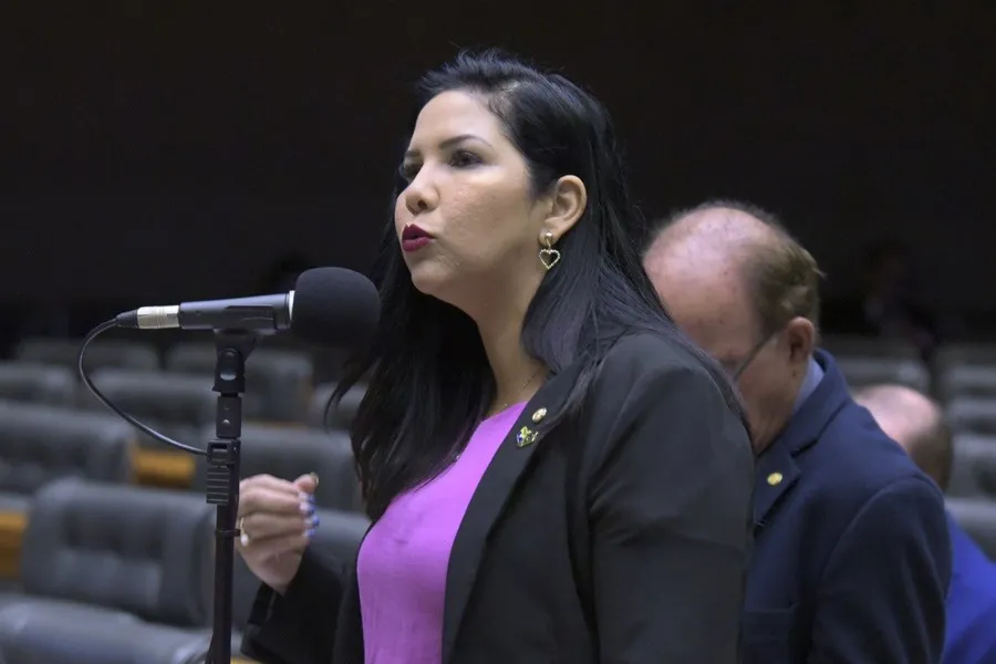 Deputada federal de Rondônia escancara preconceito e desrespeita diversidade de opiniões