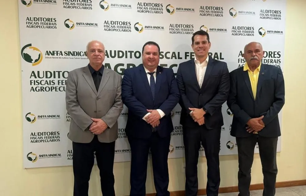 Luís do Hospital expressa preocupação em reunião com sindicato dos auditores agropecuários