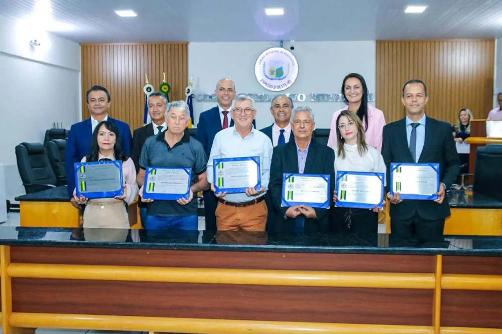 Deputado Ismael Crispin entrega Títulos Honoríficos a figuras ilustres de Espigão do Oeste 