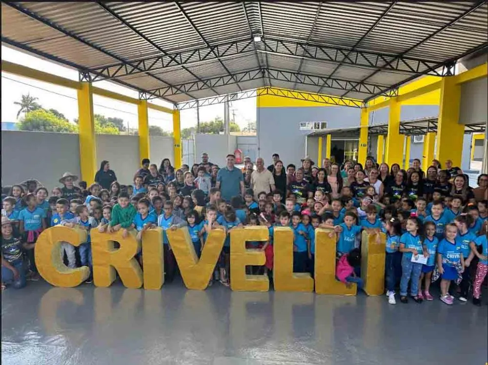Deputado Ismael Crispin entrega reforma completa da Escola Crivelli em Pimenta Bueno