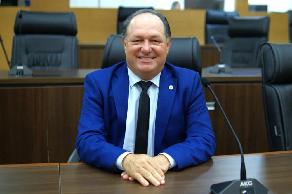 Deputado Pedro Fernandes celebra aprovação de projeto de lei que regula datas de concursos públicos em Rondônia