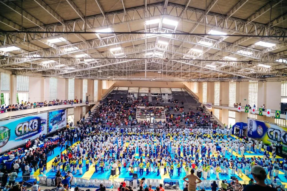 Sílvia Cristina garante passagens aéreas para jovens atletas de Rondônia disputar competições