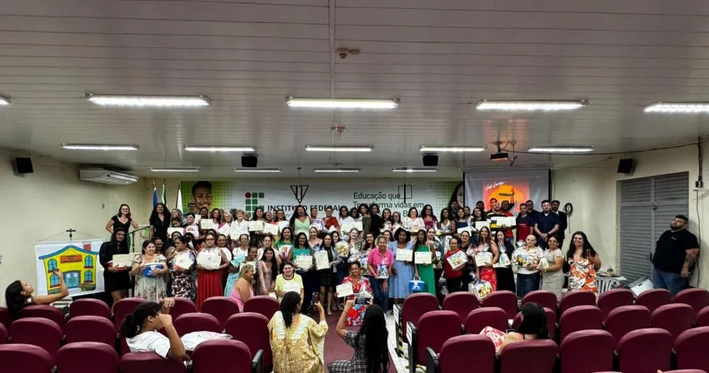 Mais de 150 certificados são entregues em Ji-Paraná, para alunos do Casa da Comunidade