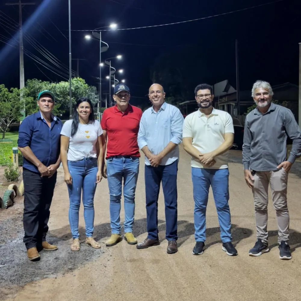 Iluminação pública de Bom Sucesso marca encerramento do ano legislativo do deputado Ismael Crispin
