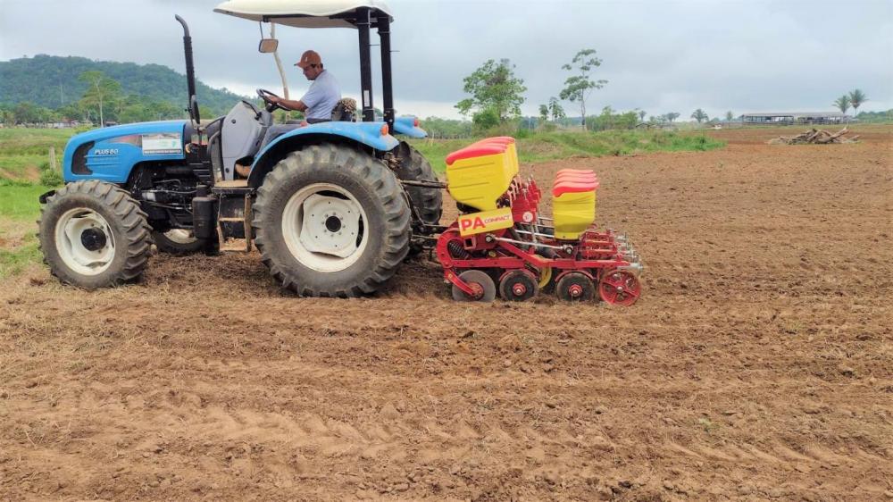 Produtores são beneficiados com assistência técnica no plantio do milho
