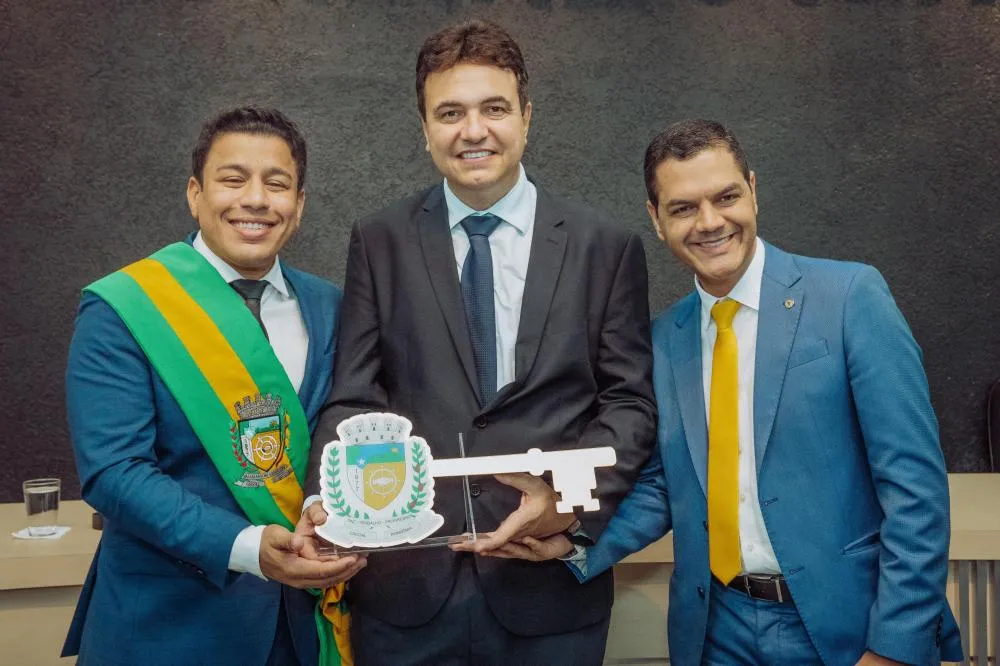 Deputado Cássio Gois participa da Solenidade de Posse dos eleitos de Cacoal e reforça compromisso com a cidade
