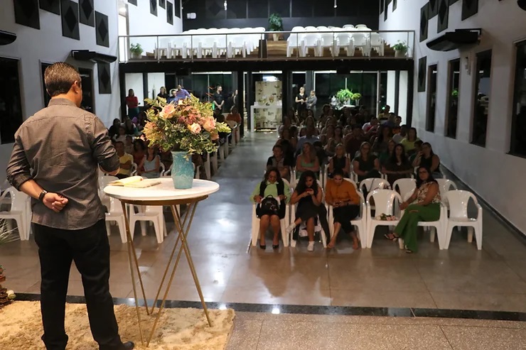 Evento da Prefeitura faz homenagens em alusão ao Dia do Professor 