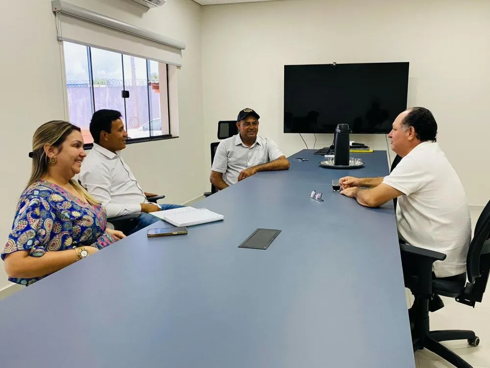 Deputado Pedro Fernandes participa de reunião no CISAN para discutir avanços no saneamento e apoio às agroindústrias