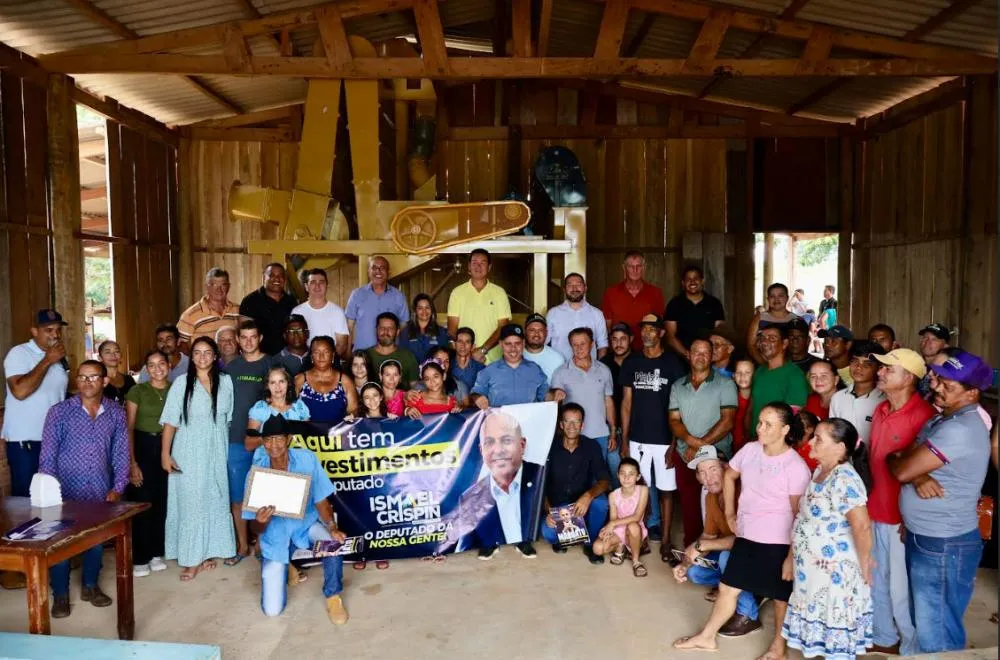 Deputado Ismael Crispin entrega máquina beneficiadora de café para a Associação Unidos Venceremos 