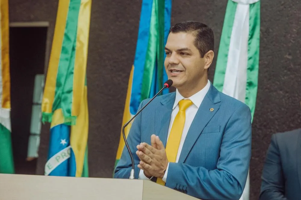 Deputado Cássio Gois garante R$ 2 milhões para ressonâncias magnéticas em Cacoal