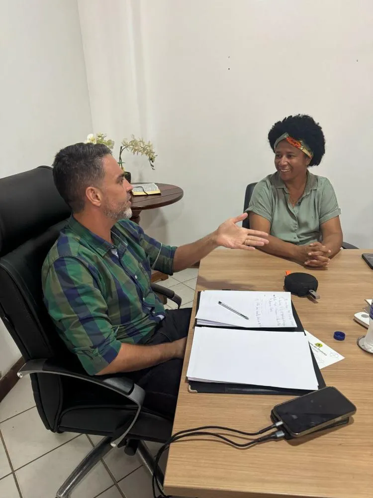 Deputada Sílvia Cristina se reúne com o prefeito Léo Moraes e se coloca à disposição da capital