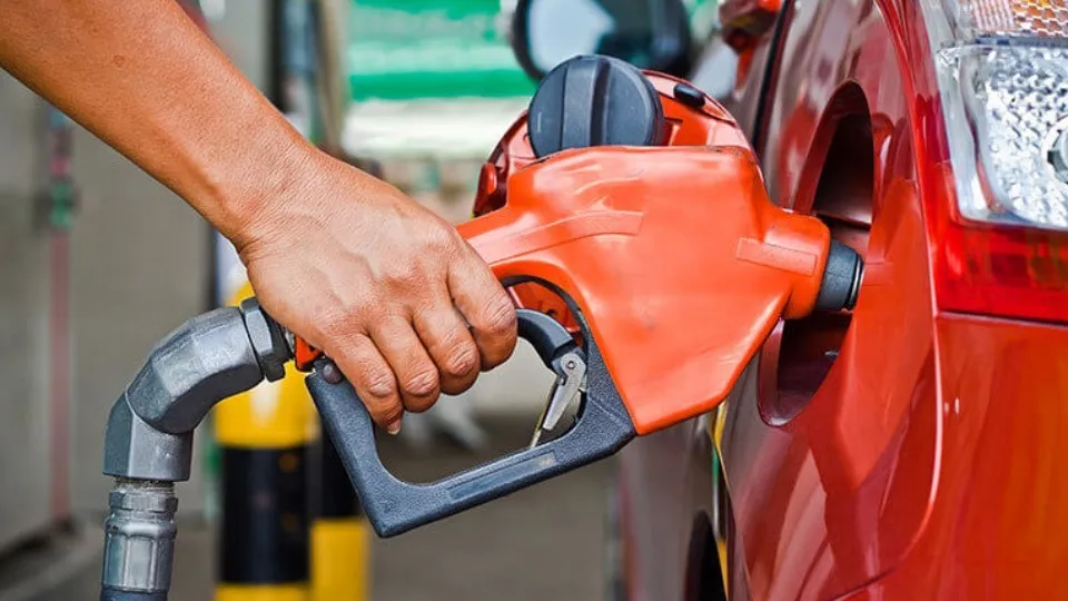 O milagre da redução de preços na gasolina em Porto Velho, suspensão de licitação para castração de animais de rua e eleição na Federon