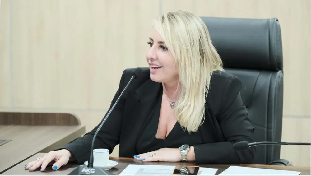Ieda Chaves aciona autoridades após vídeo de maus-tratos a cachorro em Porto Velho