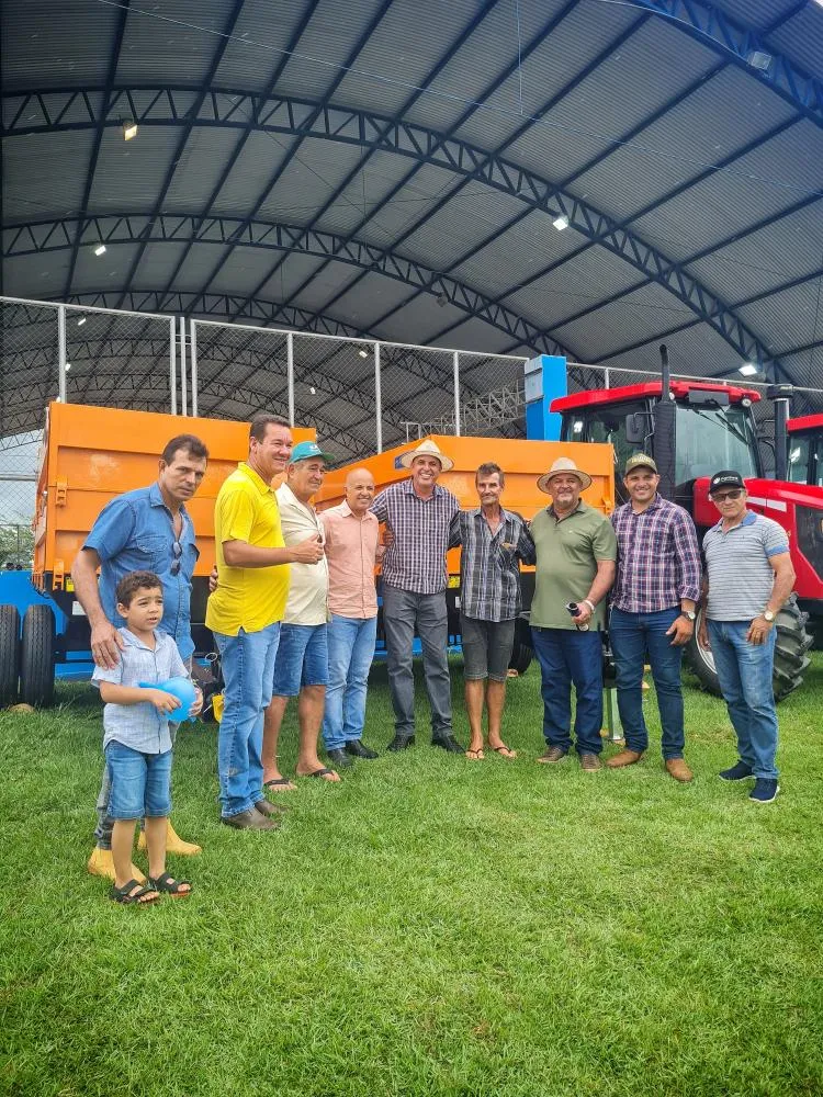 Trabalho que transforma: ação do deputado Ismael Crispin fortalece agricultura familiar em Santana do Guaporé