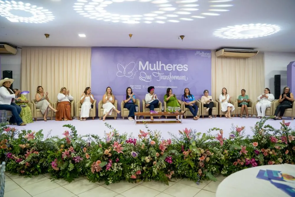 Sílvia Cristina recebe a presidente nacional do Mulheres Progressistas, em grande evento homenageando as mulheres