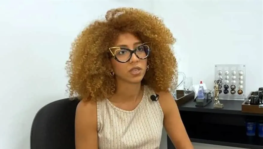 Justiça absolve servidor que comparou cabelo de advogada com vassoura