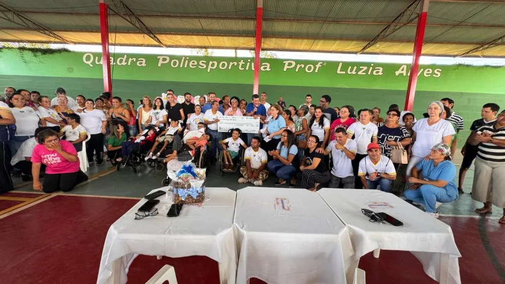 Em mais um ano de parceria, deputada Sílvia Cristina participa da entrega de R$ 300 mil à Apae de Ji-Paraná