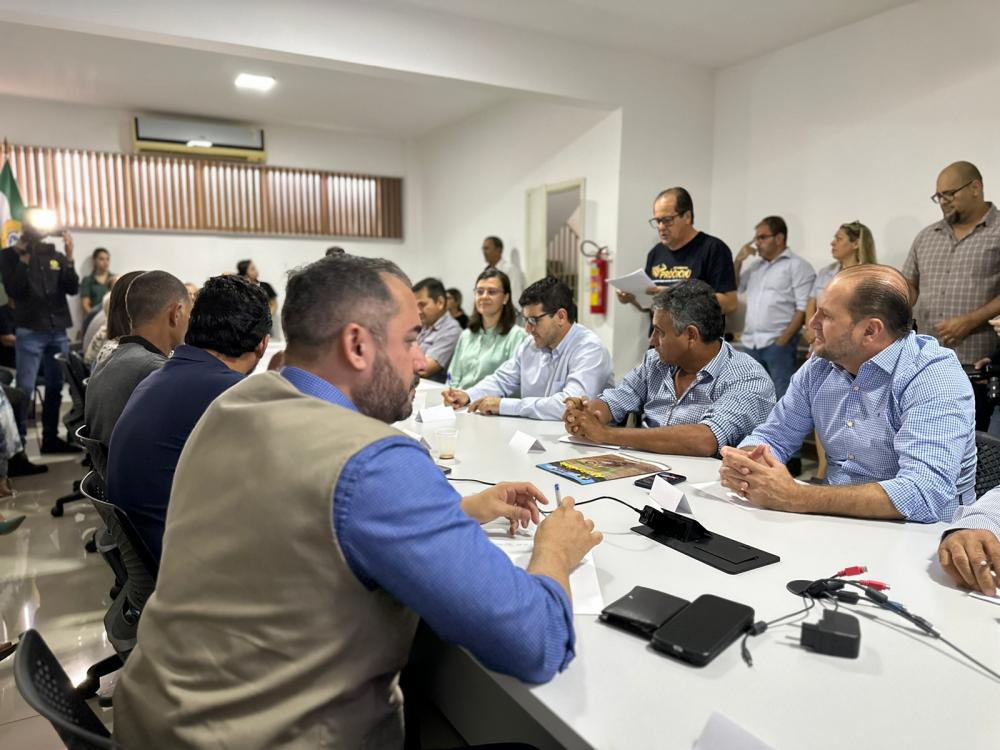 Deputado Cirone assume compromisso com entidades do setor produtivo