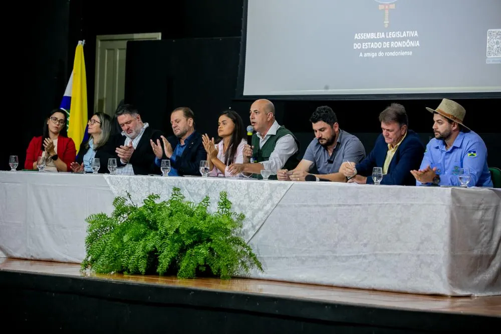 Deputado Ismael Crispin lidera audiência em Pimenta Bueno e reforça compromisso com o futuro de Rondônia