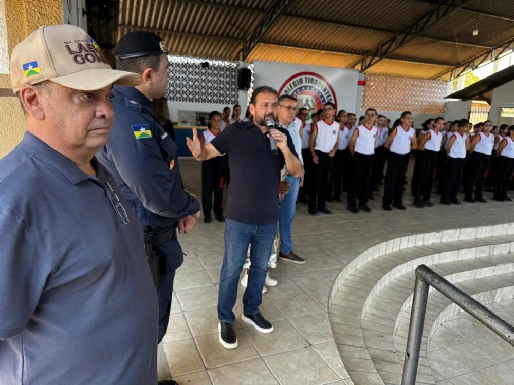 Laerte Gomes confirma reforma da quadra poliesportiva do Colégio Tiradentes da Polícia Militar XII, em Ouro Preto do Oeste