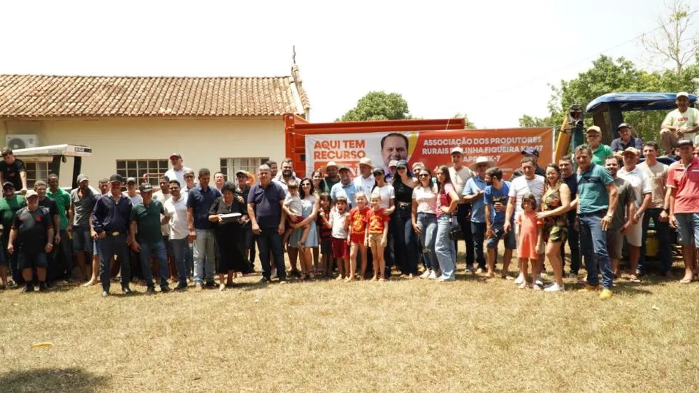 Associações rurais recebem mais implementos com apoio de Cirone