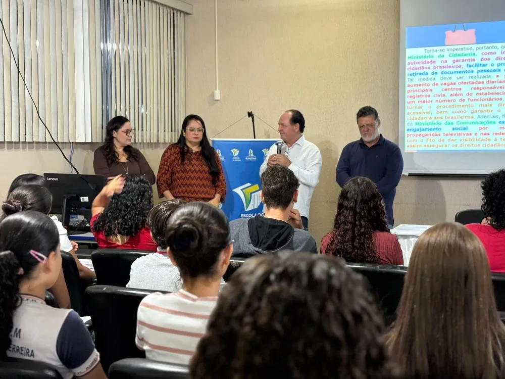 Deputado Pedro Fernandes viabiliza curso de redação para o ENEM em Monte Negro