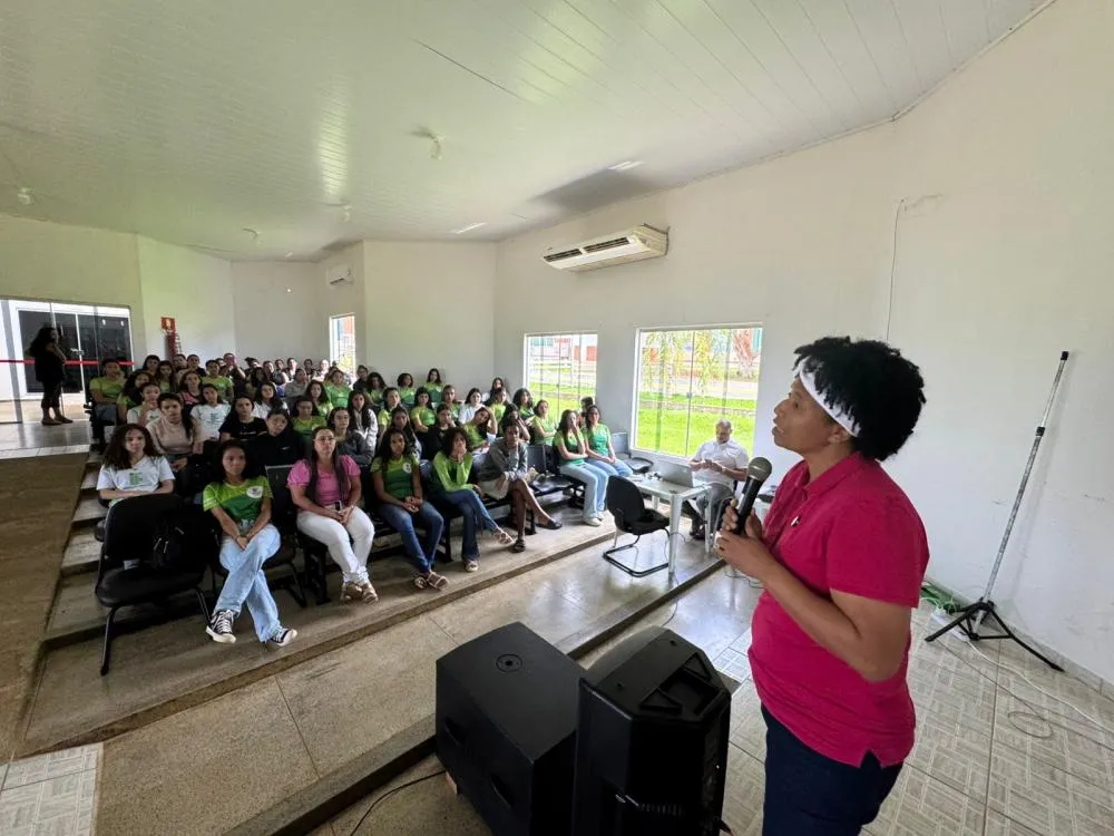 Outubro Rosa: Deputada Sílvia Cristina inicia uma série de palestras nos campi do Ifro e em outras instituições