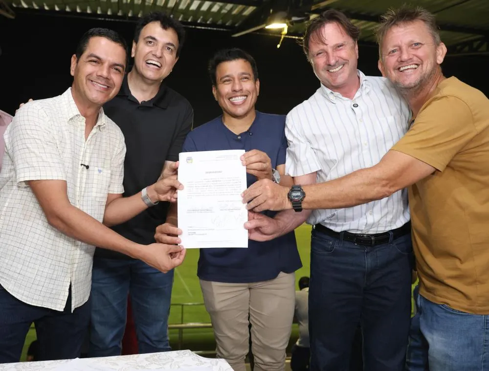 Deputado Cássio Gois garante investimento para construção de pista de caminhada no Estádio Aglair Tonelli e reforça compromisso com o esporte de Cacoal