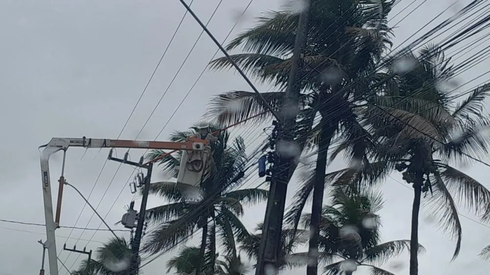 Energisa reforça alerta de segurança com a rede elétrica diante do alto volume de chuvas em Rondônia