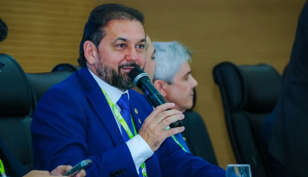 Laerte Gomes confirma empenho de cerca de R$ 650 mil para aquisição de microônibus escolar em Machadinho do Oeste