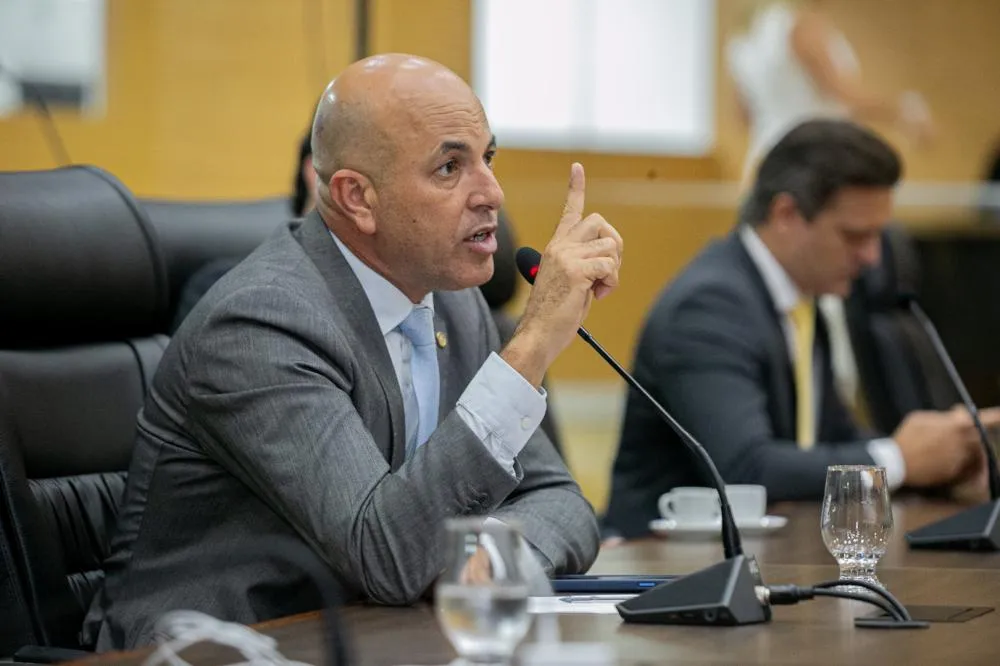 Projeto de Ismael Crispin que fortalece e protege a cadeia produtiva do leite é aprovado