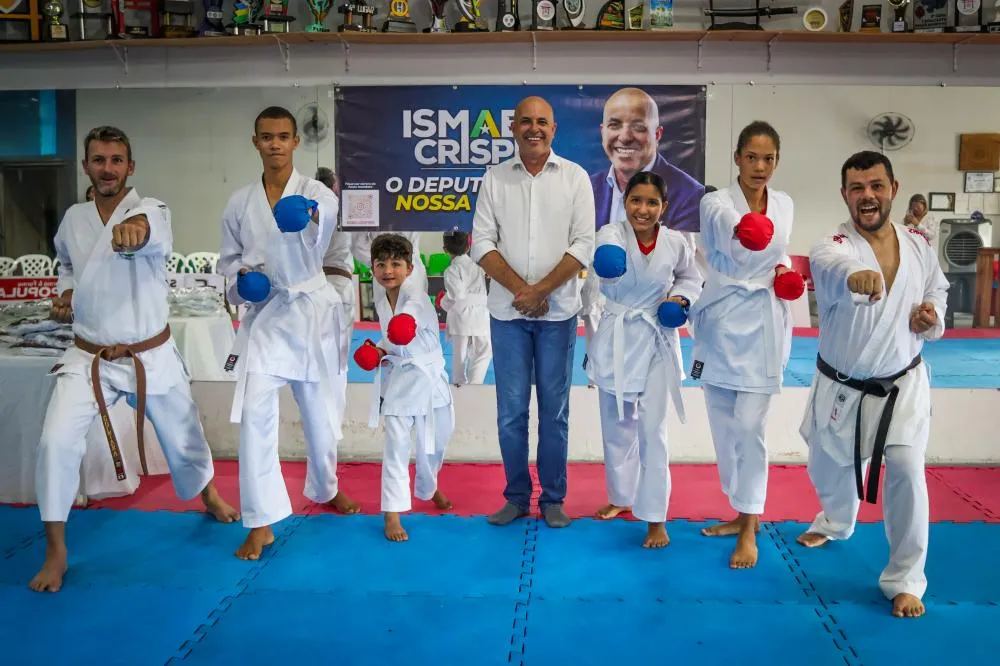 Deputado Ismael Crispin fortalece projeto social de karatê em Ouro Preto do Oeste e Vale do Paraíso